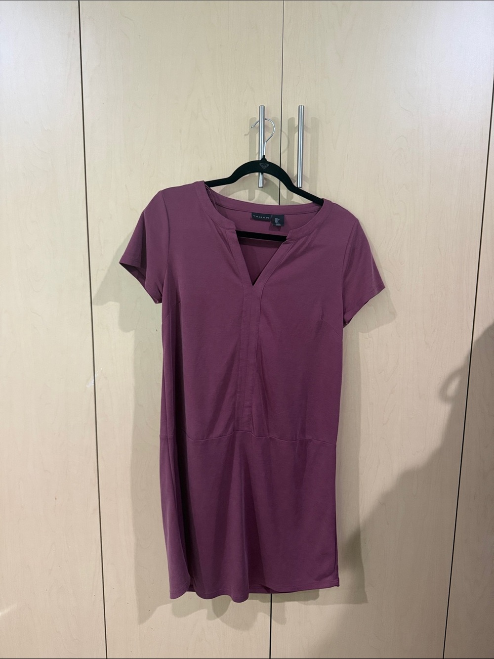 Deluxe cotton TAHARI short-Sleeve V-Neck Tunic Top in Plum